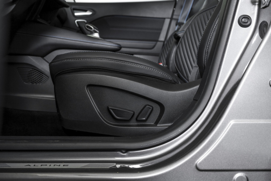 Renault Captur 1.3 mild hybrid 160 esprit Alpine | S/K-Panodak | Adapt. Cruise | Stoel-+Stuurverw. | PDC | Camera | NAV + App. Connect | ECC | LM 19" | 4275 Renault Captur 1.3 mild hybrid 160 esprit Alpine | S/K-Panodak | Adapt. Cruise | Stoel-+Stuurverw. | PDC | Camera | NAV + App. Connect | ECC | LM 19" | 4275