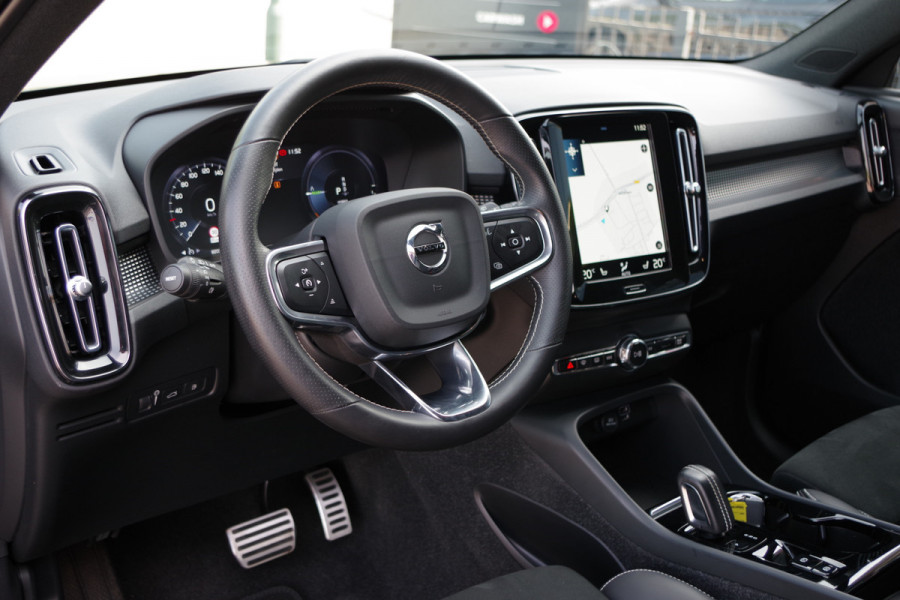Volvo XC40 1.5 T4 211 PK Recharge R-Design, Adap. Cruise Control, Leder-Alcantara, LED, Camera