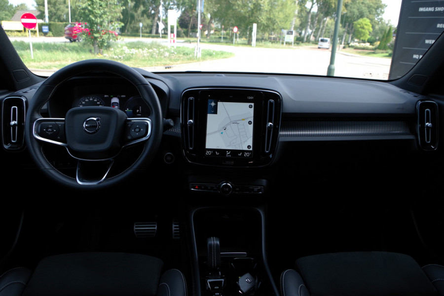 Volvo XC40 1.5 T4 211 PK Recharge R-Design, Adap. Cruise Control, Leder-Alcantara, LED, Camera