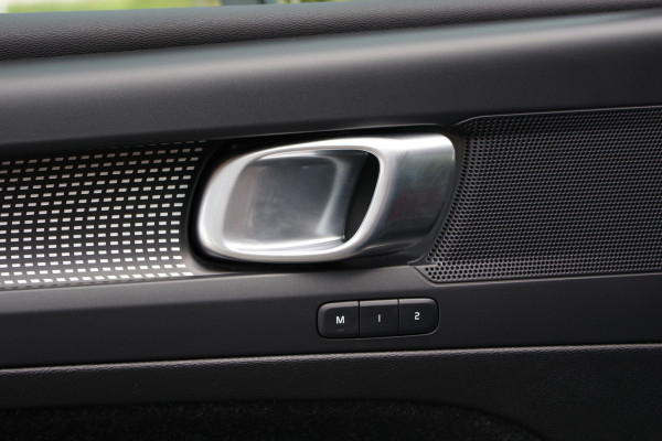 Volvo XC40 1.5 T4 211 PK Recharge R-Design, Adap. Cruise Control, Leder-Alcantara, LED, Camera