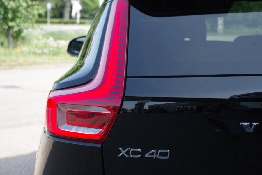 Volvo XC40 1.5 T4 211 PK Recharge R-Design, Adap. Cruise Control, Leder-Alcantara, LED, Camera