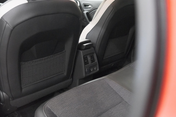 Renault Captur Mild Hybrid 140 EDC Techno | Navigatie | Camera | Parkeersensoren | Apple Carplay