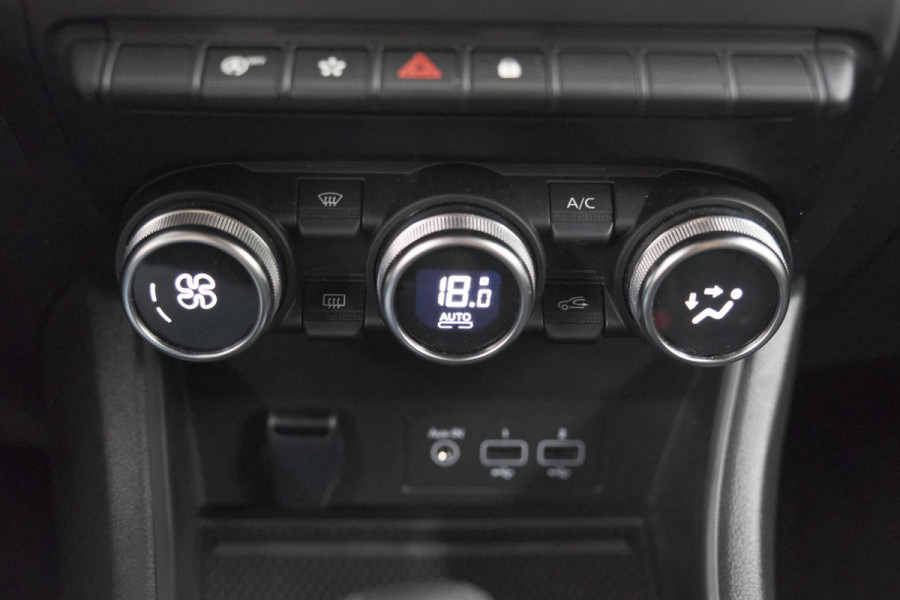 Renault Captur Mild Hybrid 140 EDC Techno | Navigatie | Camera | Parkeersensoren | Apple Carplay