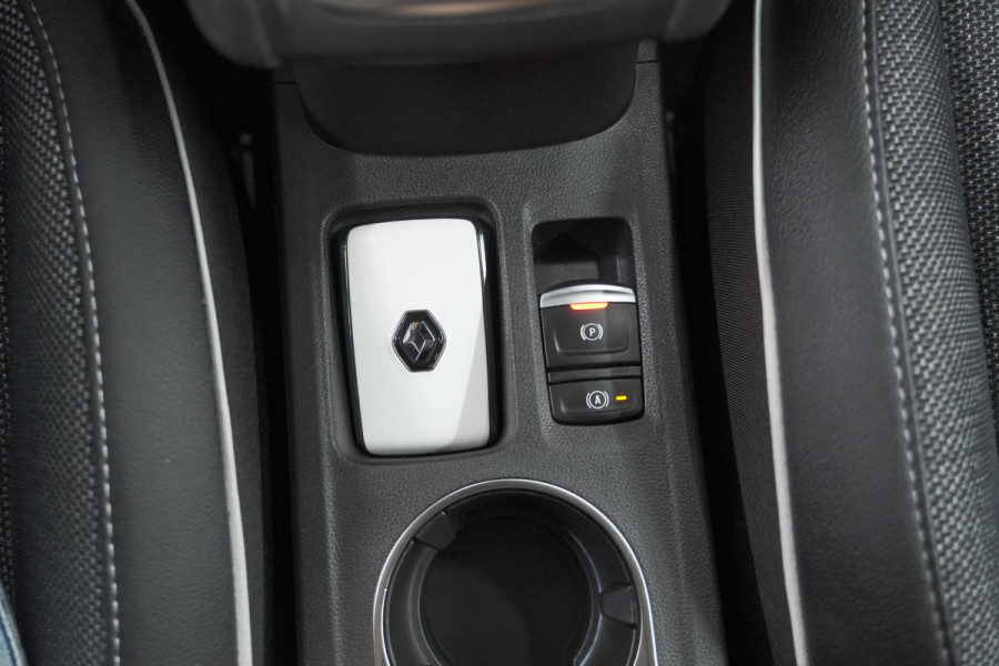 Renault Captur Mild Hybrid 140 EDC Techno | Navigatie | Camera | Parkeersensoren | Apple Carplay