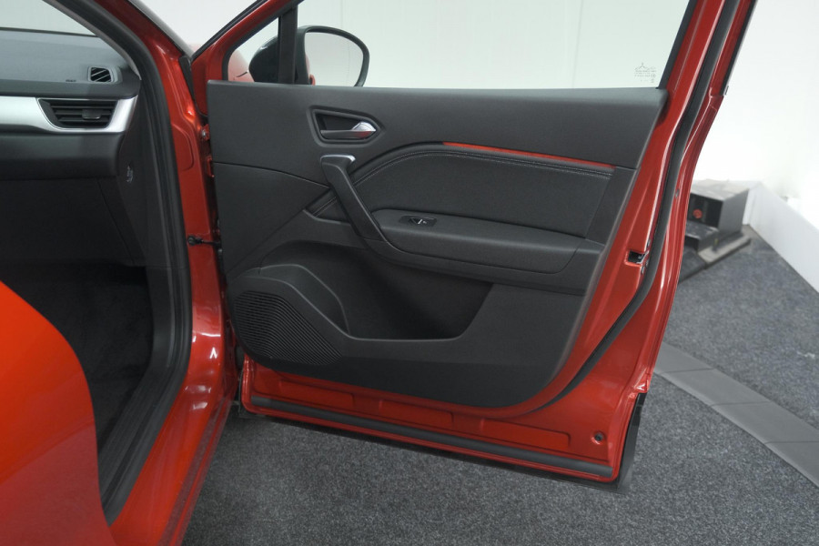 Renault Captur Mild Hybrid 140 EDC Techno | Navigatie | Camera | Parkeersensoren | Apple Carplay