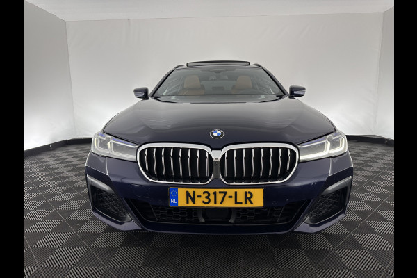 BMW 5 Serie Touring 540d xDrive High Executive Aut. *PANO | LASER-LIGHT | HEAD-UP | LUXURY-LEATHER | BLIND-SPOT | MEMORY-PACK | HARMAN/KARDON | TOP-VIEW | DIGI-COCKPIT | HEATED-COMFORTSEATS | KEYLESS | NAVI-FULLMAP | 18''ALU |