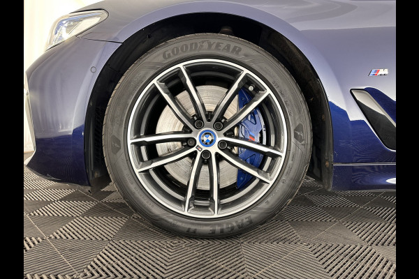 BMW 5 Serie Touring 540d xDrive High Executive Aut. *PANO | LASER-LIGHT | HEAD-UP | LUXURY-LEATHER | BLIND-SPOT | MEMORY-PACK | HARMAN/KARDON | TOP-VIEW | DIGI-COCKPIT | HEATED-COMFORTSEATS | KEYLESS | NAVI-FULLMAP | 18''ALU |