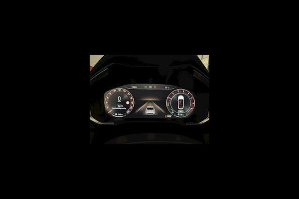 Lynk & Co RS Shadow Edition 01 Trekhaak Pano Camera° Navi Adapt cruise 262PK Elekr. Achterklep