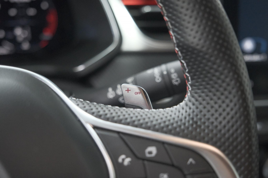 Renault Captur Mild Hybrid 140 EDC R.S. Line | Camera | Navigatie | Stoelverwarming