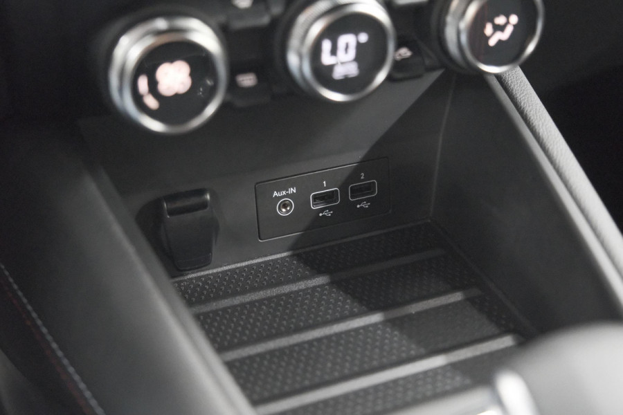 Renault Captur Mild Hybrid 140 EDC R.S. Line | Camera | Navigatie | Stoelverwarming