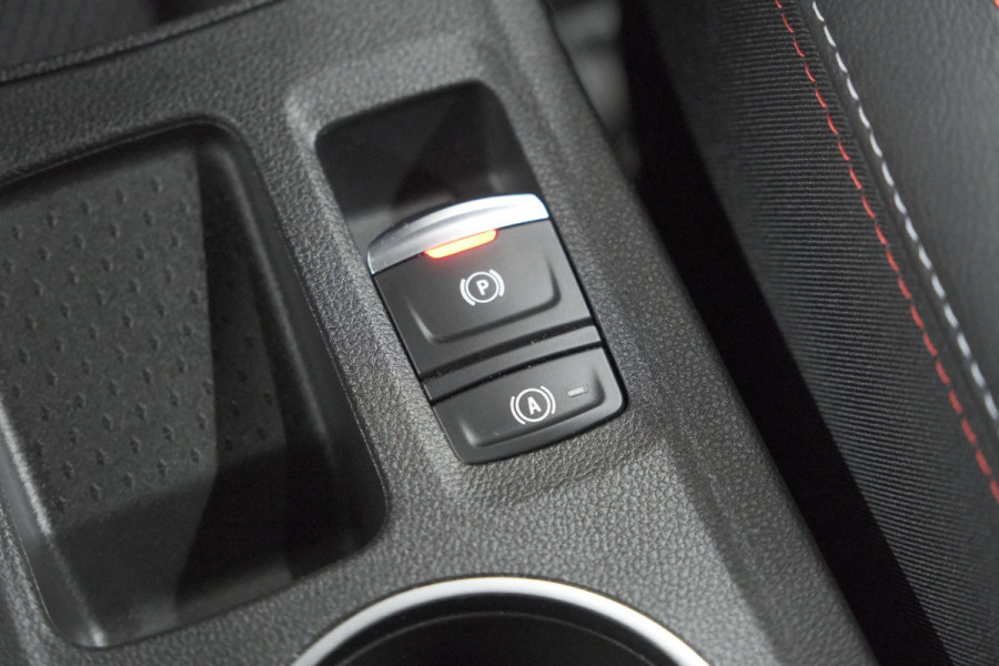 Renault Captur Mild Hybrid 140 EDC R.S. Line | Camera | Navigatie | Stoelverwarming