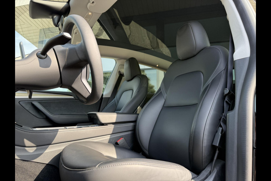 Tesla Model Y STD Rage Plus RWD Panorama | Trekhaak | Leder | Navi  |