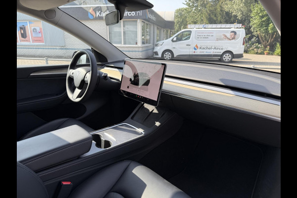 Tesla Model Y STD Rage Plus RWD Panorama | Trekhaak | Leder | Navi  |