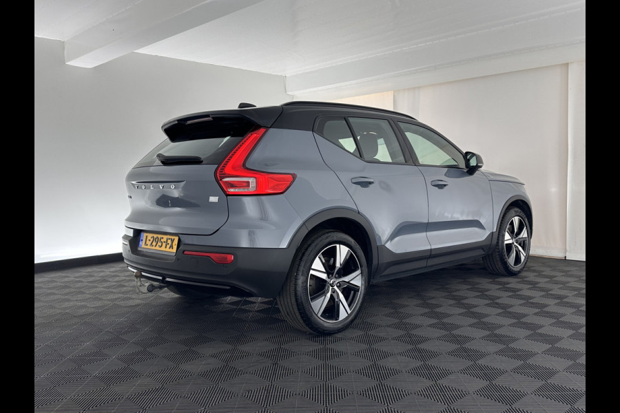 Volvo XC40 Recharge P8 AWD R-Design [ 3-Fase ] (INCL-BTW) *LEATHER-ALCANTARA | DIGI-COCKPIT | FULL-LED | PREMIUM-AUDIO | TOP-VIEW | CARPLAY | NAVI-FULLMAP | ECC | PDC | KEYLESS | HEATED-SPORTSEATS | BLIS | PRIVACY-GLASS | TOWBAR | 19''ALU