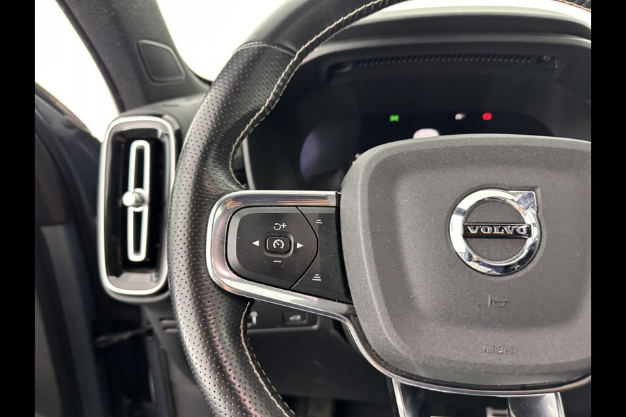 Volvo XC40 Recharge P8 AWD R-Design [ 3-Fase ] (INCL-BTW) *LEATHER-ALCANTARA | DIGI-COCKPIT | FULL-LED | PREMIUM-AUDIO | TOP-VIEW | CARPLAY | NAVI-FULLMAP | ECC | PDC | KEYLESS | HEATED-SPORTSEATS | BLIS | PRIVACY-GLASS | TOWBAR | 19''ALU
