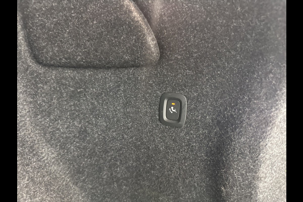 Volvo XC40 Recharge P8 AWD R-Design [ 3-Fase ] (INCL-BTW) *LEATHER-ALCANTARA | DIGI-COCKPIT | FULL-LED | PREMIUM-AUDIO | TOP-VIEW | CARPLAY | NAVI-FULLMAP | ECC | PDC | KEYLESS | HEATED-SPORTSEATS | BLIS | PRIVACY-GLASS | TOWBAR | 19''ALU