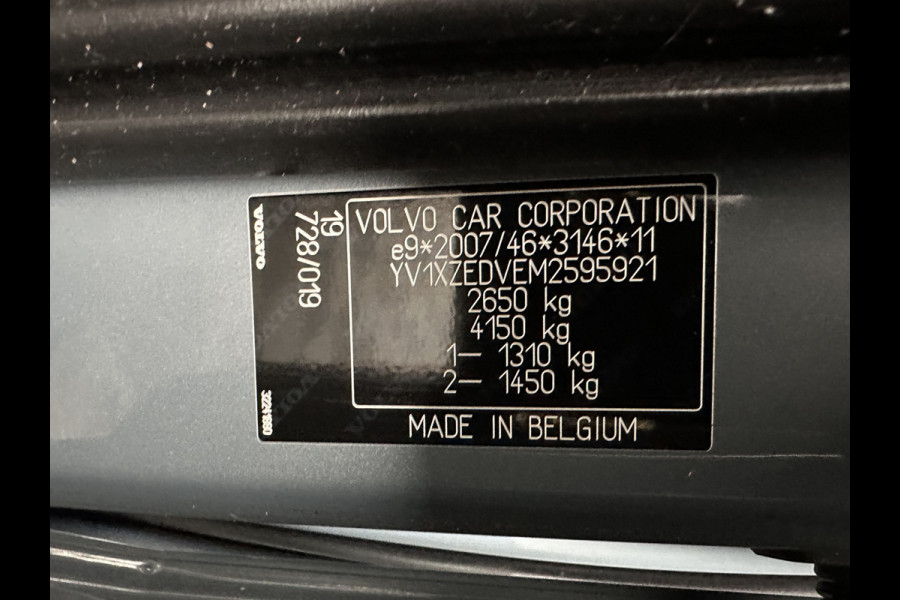 Volvo XC40 Recharge P8 AWD R-Design [ 3-Fase ] (INCL-BTW) *LEATHER-ALCANTARA | DIGI-COCKPIT | FULL-LED | PREMIUM-AUDIO | TOP-VIEW | CARPLAY | NAVI-FULLMAP | ECC | PDC | KEYLESS | HEATED-SPORTSEATS | BLIS | PRIVACY-GLASS | TOWBAR | 19''ALU
