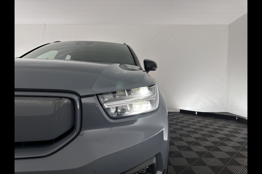 Volvo XC40 Recharge P8 AWD R-Design [ 3-Fase ] (INCL-BTW) *LEATHER-ALCANTARA | DIGI-COCKPIT | FULL-LED | PREMIUM-AUDIO | TOP-VIEW | CARPLAY | NAVI-FULLMAP | ECC | PDC | KEYLESS | HEATED-SPORTSEATS | BLIS | PRIVACY-GLASS | TOWBAR | 19''ALU