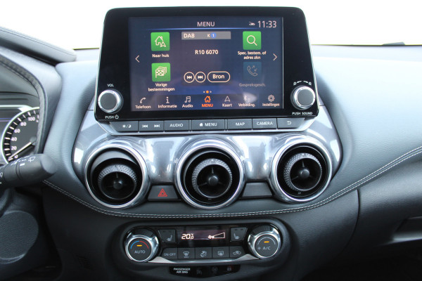 Nissan Juke 1.0-117pk DIG-T Tekna. Keurig nette, erg luxe en goed onderhouden Nissan Juke, van 1e eig. Autm. airco, LM wielen, metallic lak two tone, stoelverwarming, lane- en side assist, 360gr. camera, trekhaak, LM wielen, navigatie, telefoonvoorb., cruise cntrl etc