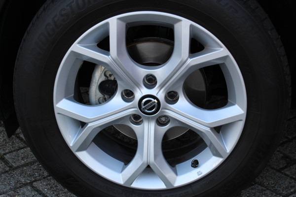 Nissan Juke 1.0-117pk DIG-T Tekna. Keurig nette, erg luxe en goed onderhouden Nissan Juke, van 1e eig. Autm. airco, LM wielen, metallic lak two tone, stoelverwarming, lane- en side assist, 360gr. camera, trekhaak, LM wielen, navigatie, telefoonvoorb., cruise cntrl etc