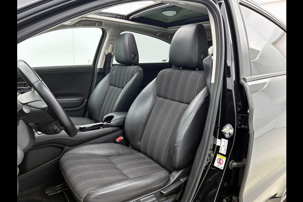 Honda HR-V 1.5 i-VTEC Executive PANO CAMERA NAVI TREKHAAK
