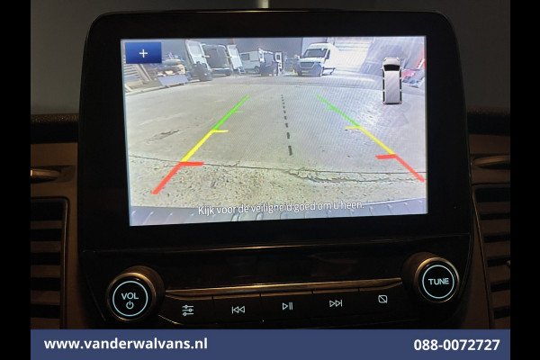Ford Transit Custom 2.0 TDCI L2H1 Euro6 Airco | Camera | Navigatie | Apple Carplay | LED | Cruisecontrol Verwarmde voorruit, Parkeersensoren, Bijrijdersbank, 2800kg trekvermogen