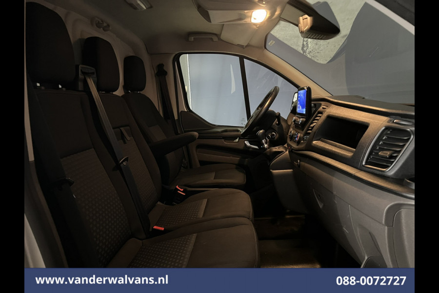 Ford Transit Custom 2.0 TDCI L2H1 Euro6 Airco | Camera | Navigatie | Apple Carplay | LED | Cruisecontrol Verwarmde voorruit, Parkeersensoren, Bijrijdersbank, 2800kg trekvermogen
