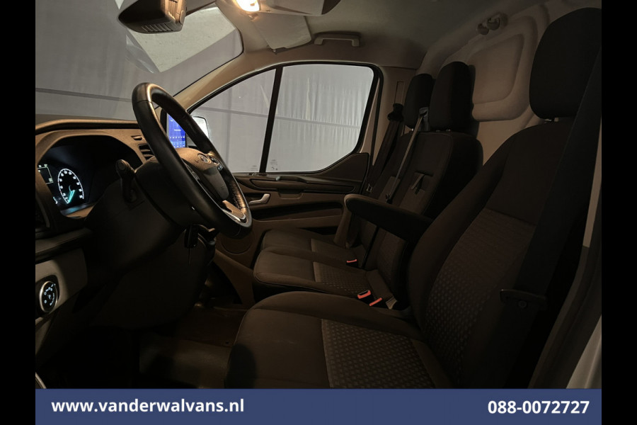 Ford Transit Custom 2.0 TDCI L2H1 Euro6 Airco | Camera | Navigatie | Apple Carplay | LED | Cruisecontrol Verwarmde voorruit, Parkeersensoren, Bijrijdersbank, 2800kg trekvermogen