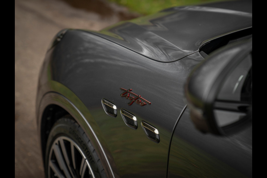 Maserati Grecale 3.0 V6 Trofeo 530pk | Full option! | Carbon ext. + int. | Sonus Faber | Pano-dak | Stoelkoeling | Adapt. cruise