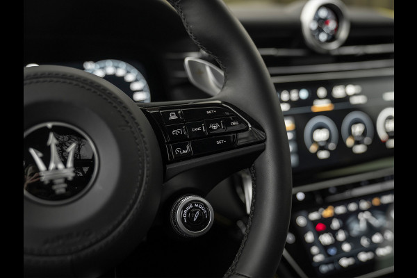 Maserati Grecale 3.0 V6 Trofeo 530pk | Full option! | Carbon ext. + int. | Sonus Faber | Pano-dak | Stoelkoeling | Adapt. cruise