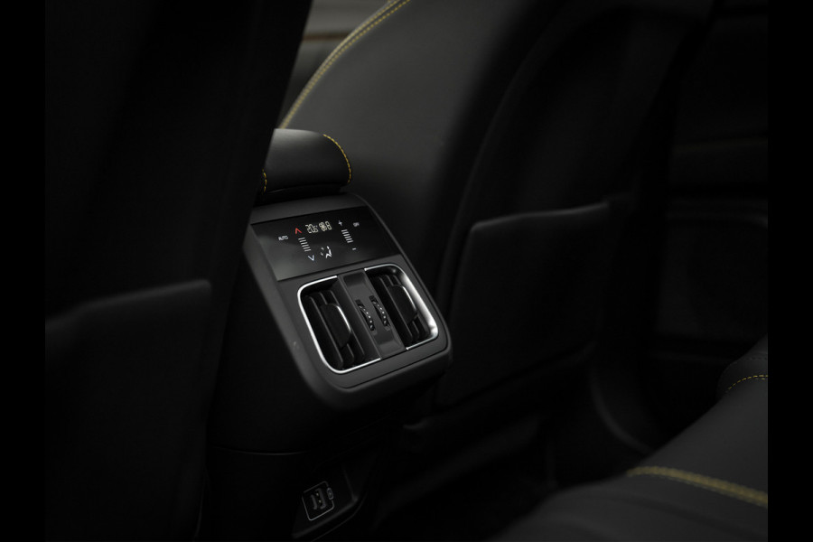 Maserati Grecale 3.0 V6 Trofeo 530pk | Full option! | Carbon ext. + int. | Sonus Faber | Pano-dak | Stoelkoeling | Adapt. cruise