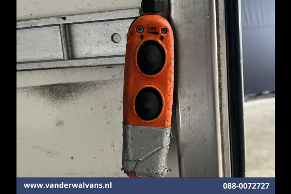 Ford Transit 2.0 TDCI 170pk Bakwagen Laadklep Euro6 Airco | Cruisecontrol | Verwarmde voorruit Bijrijdersbank