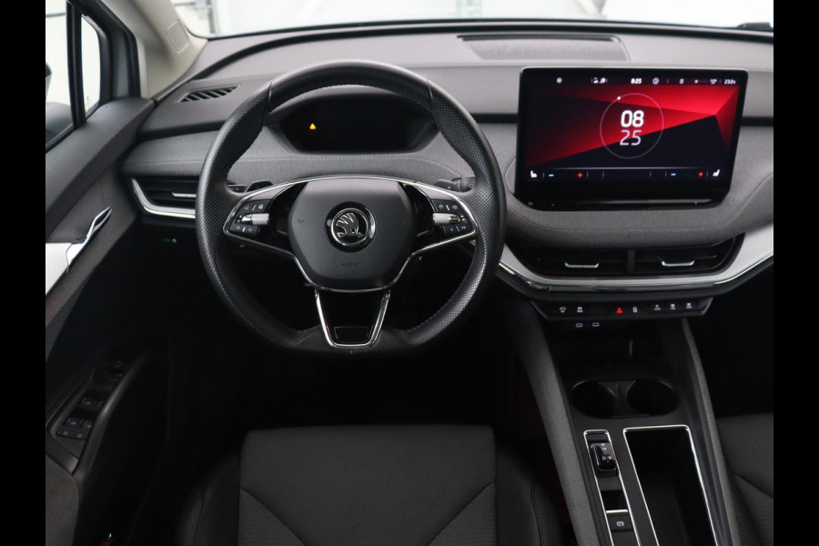 Škoda ENYAQ iV 60 | Panoramadak | Stoel & achterbankverwarming | Carplay | Sportstuur | Keyless | Full LED | Navigatie | Cruise control | 21'' lichtmetalen velgen