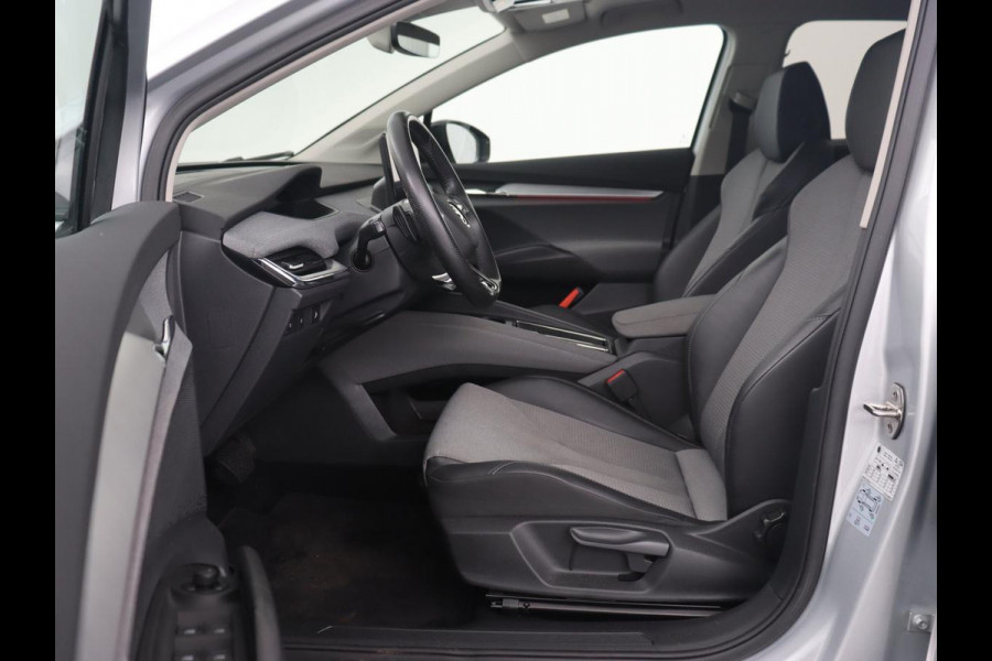 Škoda ENYAQ iV 60 | Panoramadak | Stoel & achterbankverwarming | Carplay | Sportstuur | Keyless | Full LED | Navigatie | Cruise control | 21'' lichtmetalen velgen