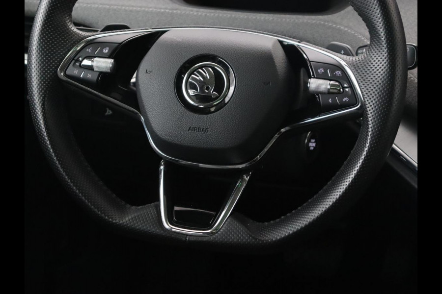 Škoda ENYAQ iV 60 | Panoramadak | Stoel & achterbankverwarming | Carplay | Sportstuur | Keyless | Full LED | Navigatie | Cruise control | 21'' lichtmetalen velgen
