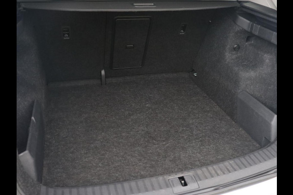 Škoda ENYAQ iV 60 | Panoramadak | Stoel & achterbankverwarming | Carplay | Sportstuur | Keyless | Full LED | Navigatie | Cruise control | 21'' lichtmetalen velgen