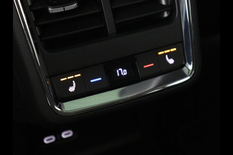 Škoda ENYAQ iV 60 | Panoramadak | Stoel & achterbankverwarming | Carplay | Sportstuur | Keyless | Full LED | Navigatie | Cruise control | 21'' lichtmetalen velgen