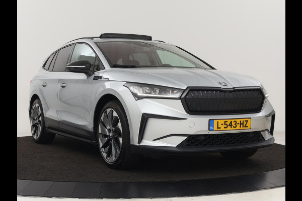 Škoda ENYAQ iV 60 | Panoramadak | Stoel & achterbankverwarming | Carplay | Sportstuur | Keyless | Full LED | Navigatie | Cruise control | 21'' lichtmetalen velgen