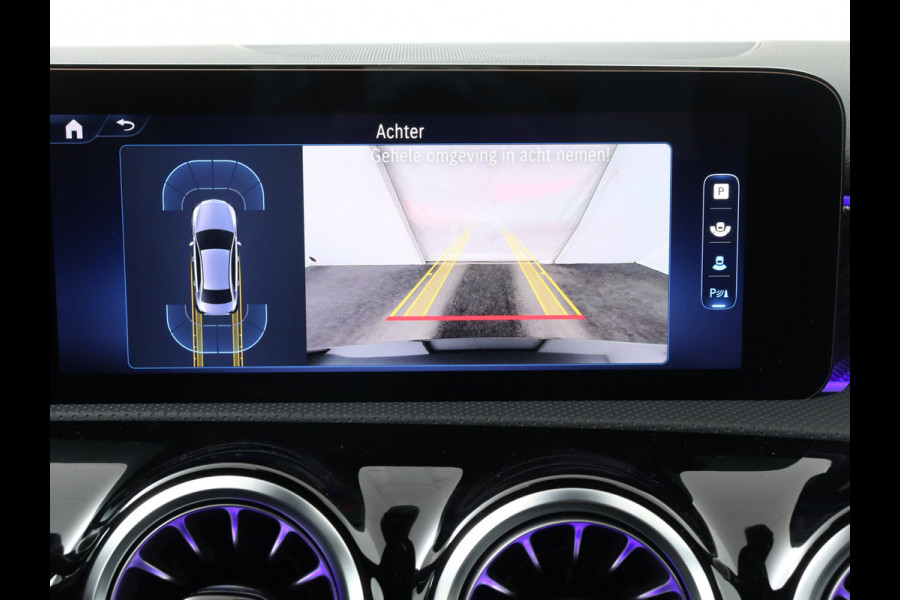 Mercedes-Benz A-Klasse 250 e Star Edition Limited | Dodehoekassistent | KEYLESS GO-comfortpakket | Draadloos oplaadsysteem voor Smartphone | Extra USB-poorten | Parkeerpakket met achteruitrijcamera | Sfeerverlichting |
