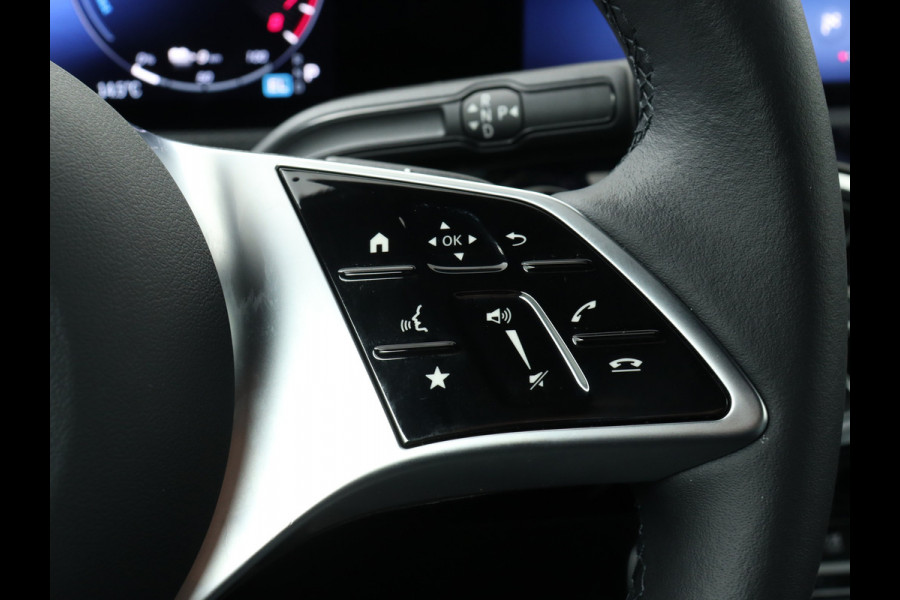 Mercedes-Benz A-Klasse 250 e Star Edition Limited | Dodehoekassistent | KEYLESS GO-comfortpakket | Draadloos oplaadsysteem voor Smartphone | Extra USB-poorten | Parkeerpakket met achteruitrijcamera | Sfeerverlichting |