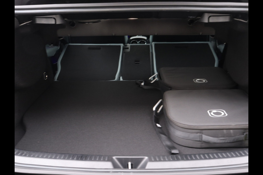 Mercedes-Benz A-Klasse 250 e Star Edition Limited | Dodehoekassistent | KEYLESS GO-comfortpakket | Draadloos oplaadsysteem voor Smartphone | Extra USB-poorten | Parkeerpakket met achteruitrijcamera | Sfeerverlichting |