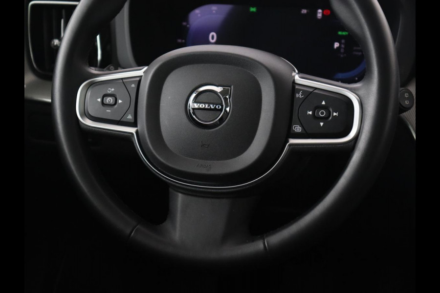Volvo XC60 2.0 T6 Plug-in hybrid AWD Core Bright | Panoramadak | Leder | Stoel & stuurverwarming | Adaptive cruise | Harman/Kardon | Camera | Carplay | Achterbankverwarming | PHEV