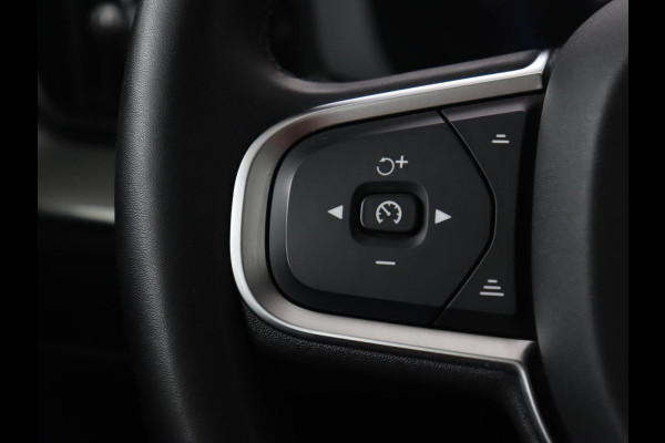 Volvo XC60 2.0 T6 Plug-in hybrid AWD Core Bright | Panoramadak | Leder | Stoel & stuurverwarming | Adaptive cruise | Harman/Kardon | Camera | Carplay | Achterbankverwarming | PHEV