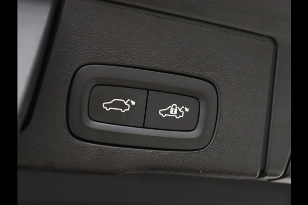 Volvo XC60 2.0 T6 Plug-in hybrid AWD Core Bright | Panoramadak | Leder | Stoel & stuurverwarming | Adaptive cruise | Harman/Kardon | Camera | Carplay | Achterbankverwarming | PHEV
