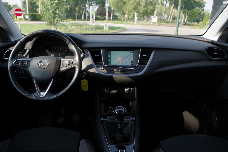 Opel Grandland X 1.2 Turbo 131 PK Business Executive, Panoramadak, Cruise Control, Winterpakket