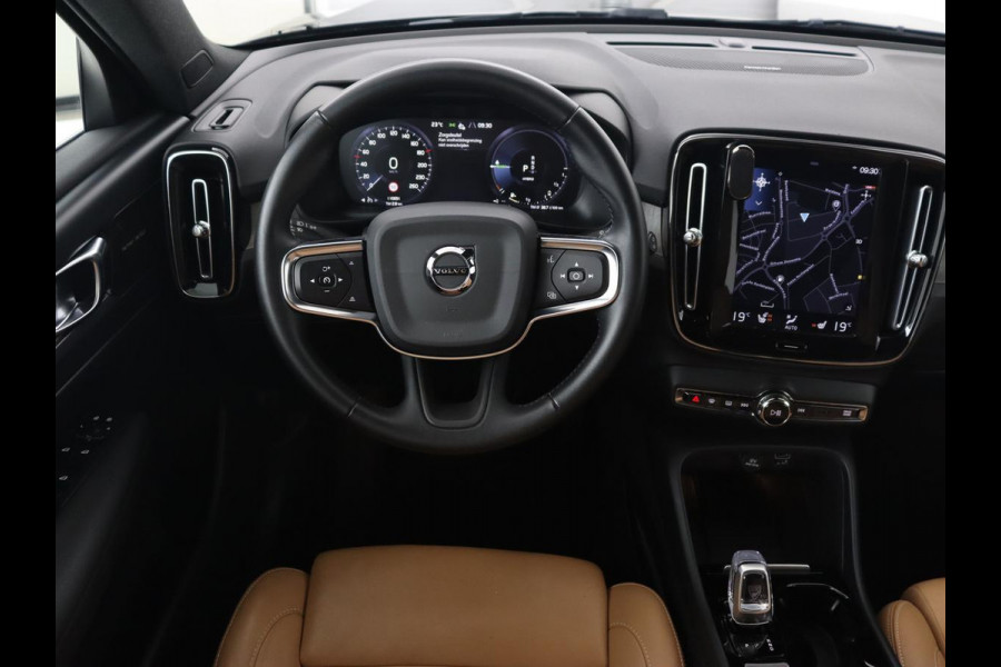 Volvo XC40 1.5 T5 Recharge Inscription | Leder | 360 Camera | Stoel & stuurverwarming | Carplay | Harman/Kardon | Navigatie | Keyless | Full LED | Parkeerhulp | Cruise control | PHEV | Plug In