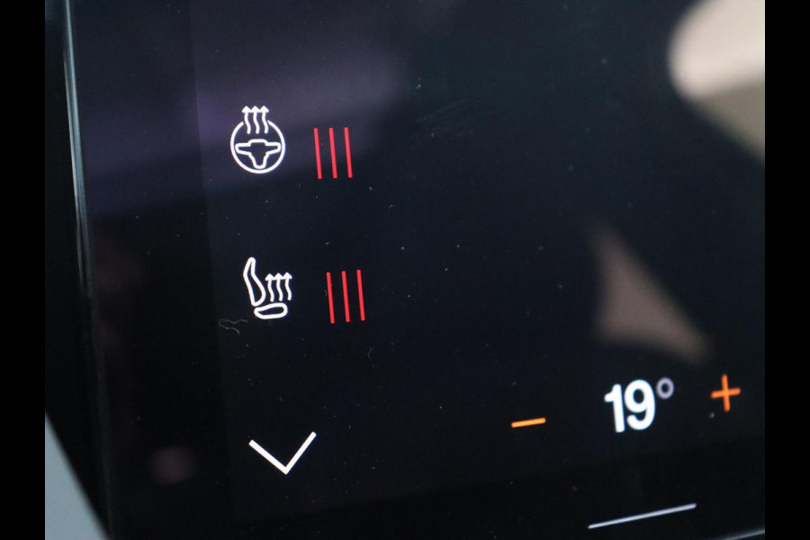 Polestar 2 Long Range Dual Motor Launch Edition 78kWh | Panoramadak | Trekhaak | Stoel & stuurverwarming | 360 camera | Adaptive cruise | Harman/Kardon | Carplay