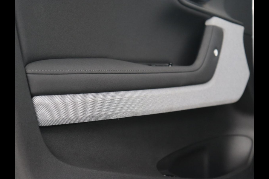 Polestar 2 Long Range Dual Motor Launch Edition 78kWh | Panoramadak | Trekhaak | Stoel & stuurverwarming | 360 camera | Adaptive cruise | Harman/Kardon | Carplay