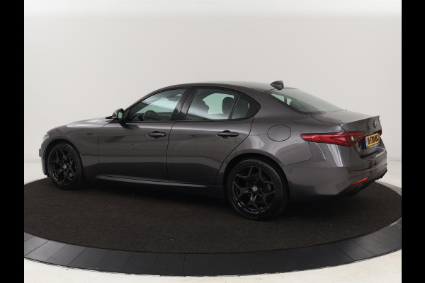 Alfa Romeo Giulia 2.0T Sprint | Leder | Adaptive cruise | Stoel & stuurverwarming | Trekhaak | Carplay | Camera | Memory | Xenon | Navigatie | Parkeerhulp | Bluetooth