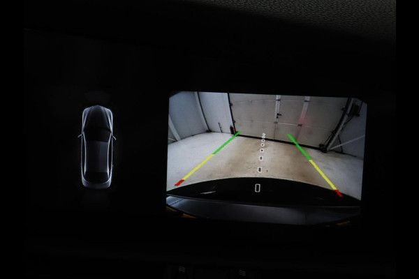 Alfa Romeo Giulia 2.0T Sprint | Leder | Adaptive cruise | Stoel & stuurverwarming | Trekhaak | Carplay | Camera | Memory | Xenon | Navigatie | Parkeerhulp | Bluetooth